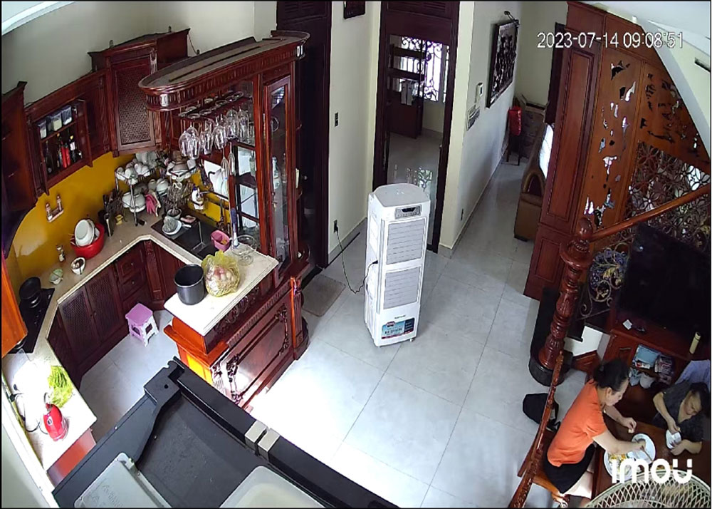 Hình  Thiết Bị Camera  thực tế  chất lượng sắc nét đến  2.0 megapixel  Chất lượng đúng tiêu chuẩn  của bộ Lắp camera Gia đình giá rẻ trọn gói sử dụng mã DS-2CE56D0T-IR(C)